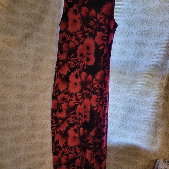 Dresses - Picture 2 of 2